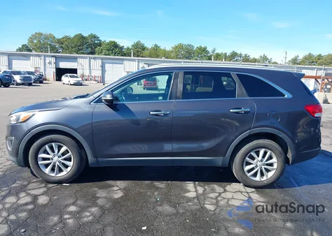 2016 Kia Sorento 3.3L Lx z USA, uszkodzony, nr VIN 5XYPG4A59GG109721